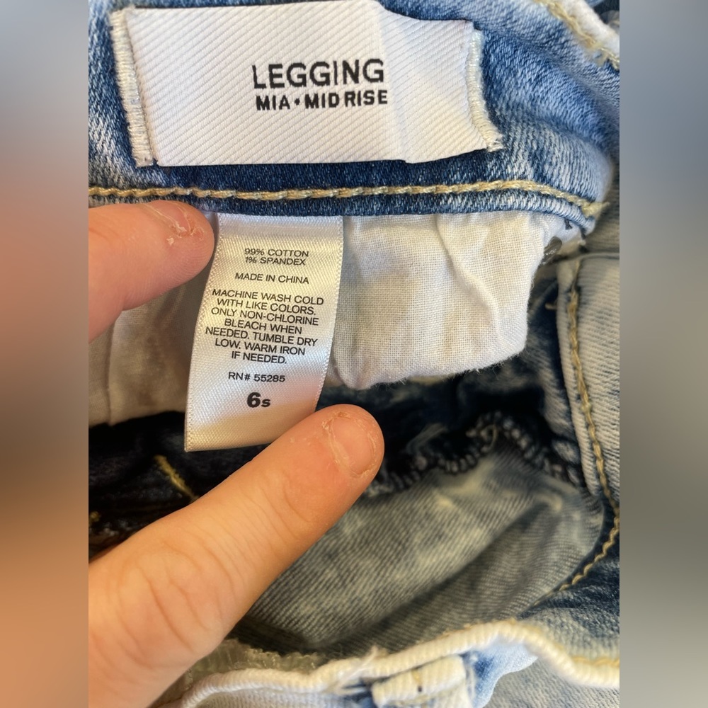EXPRESS “MIA” MID RISE LEGGING JEANS - Picture 3 of 7